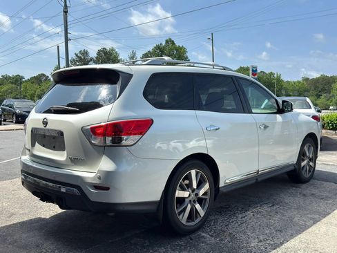 Used 2015 Nissan Pathfinder Platinum FWD image 5