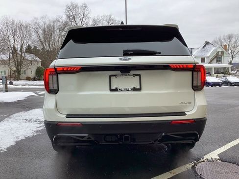 New 2026 Ford Explorer ST-Line w/ ST-Line Street Pack image 8