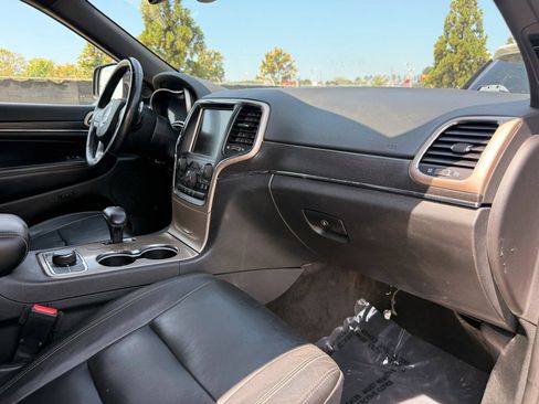 Used 2015 Jeep Grand Cherokee Limited AWD/4WD image 19