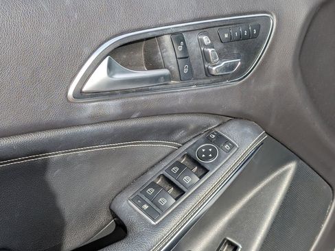 Certified 2020 Mercedes-Benz GLA 250 4MATIC image 21