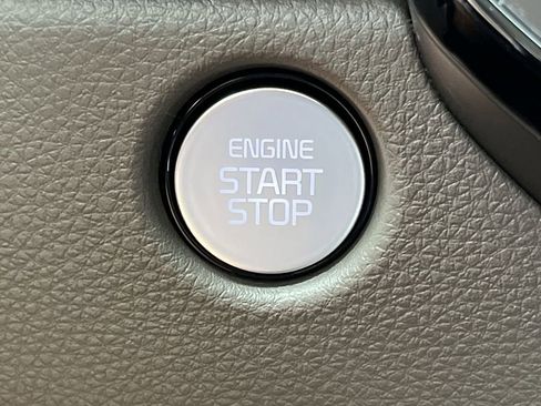 New 2026 Kia Carnival EX image 24