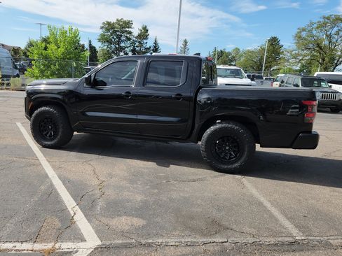 Used 2022 Nissan Frontier SV AWD/4WD image 5