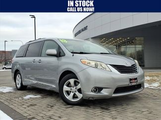 Used 2013 Toyota Sienna LE video 1