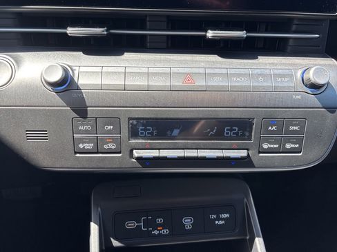 Certified 2024 Hyundai Kona SEL FWD image 27