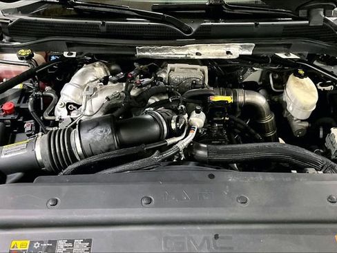 Used 2017 GMC Sierra 2500 Denali w/ Duramax Plus Package AWD/4WD image 29