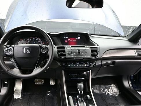Used 2017 Honda Accord Sport Special Edition image 16