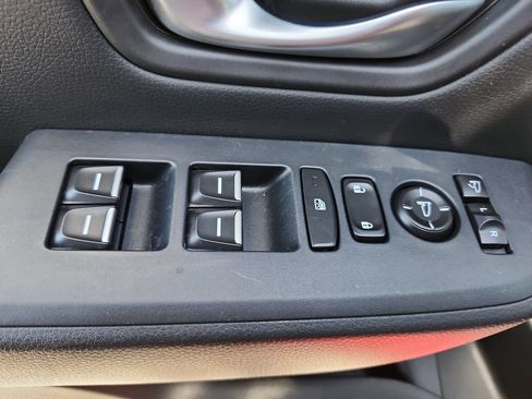Certified 2025 Honda Pilot Black Edition image 25