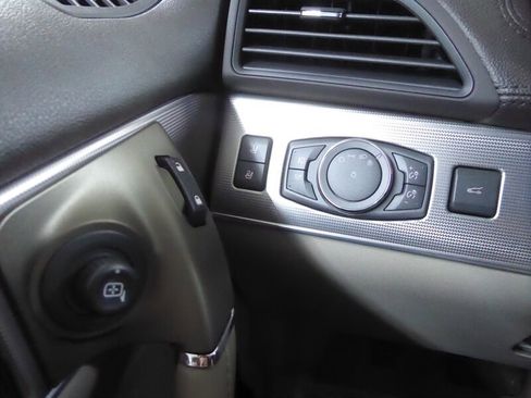 Used 2014 Lincoln MKX AWD image 14