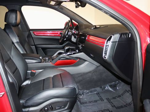 Used 2022 Porsche Cayenne Platinum Edition AWD/4WD image 68
