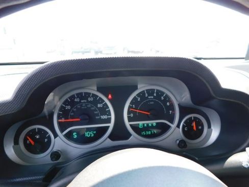 Used 2007 Jeep Wrangler Unlimited Sahara image 14