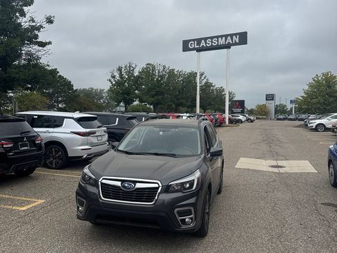 Used 2021 Subaru Forester Limited AWD/4WD image 1