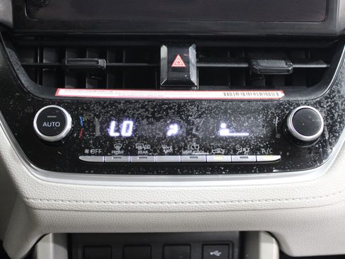 Used 2024 Toyota Corolla Cross LE FWD image 14