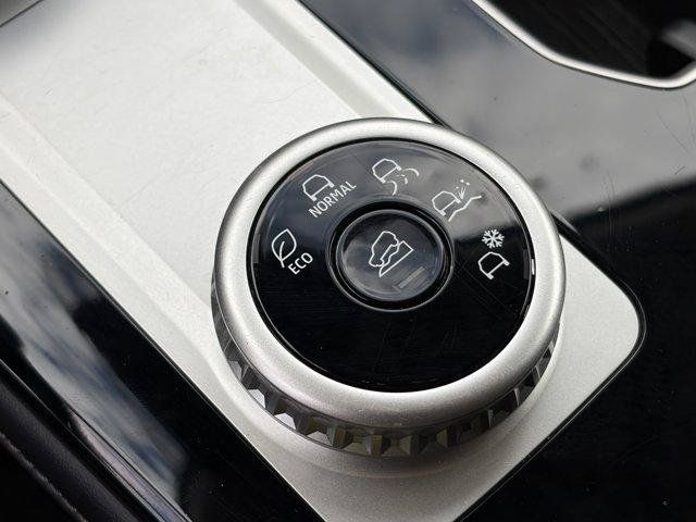 Used 2025 Mitsubishi Outlander SE FWD image 31