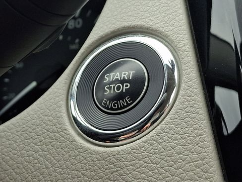 Used 2021 Nissan Rogue Sport SV AWD/4WD image 23