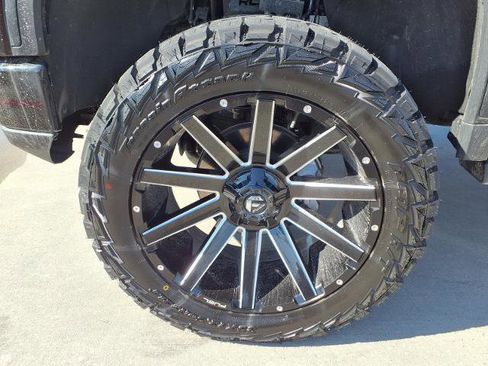 Certified 2025 GMC Sierra 1500 Denali image 22