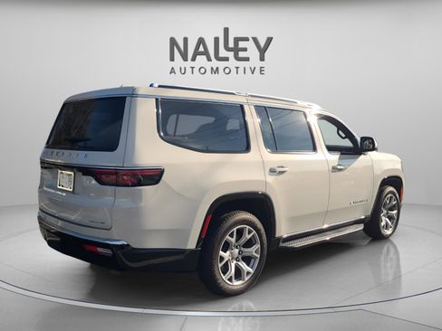 Used 2022 Jeep Wagoneer Series II w/ Rear Seat Video Group 1 image 5