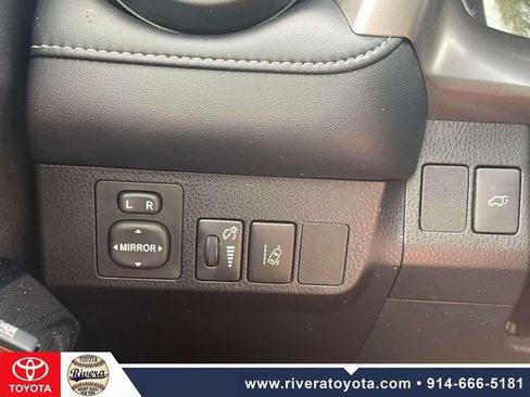 Used 2017 Toyota RAV4 Limited w/ Carpet Mat Package AWD/4WD image 23