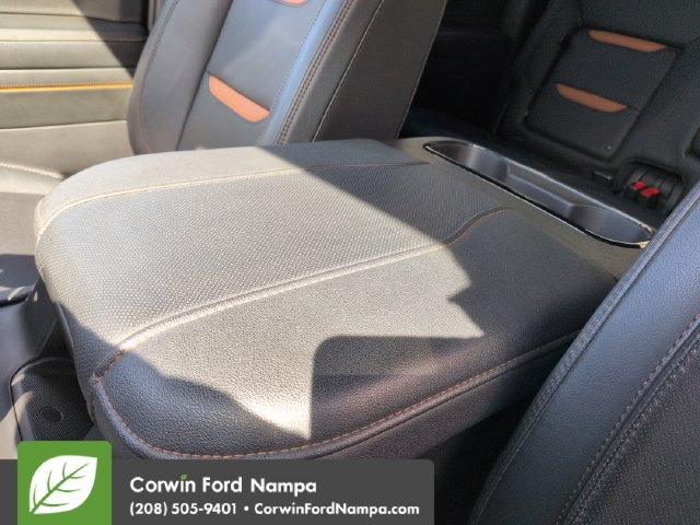 Used 2024 GMC Sierra 1500 AT4 w/ Technology Package AWD/4WD image 19
