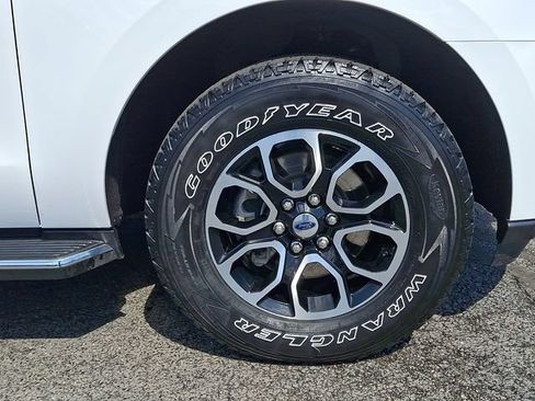 Used 2022 Ford Expedition Max XLT AWD/4WD image 12