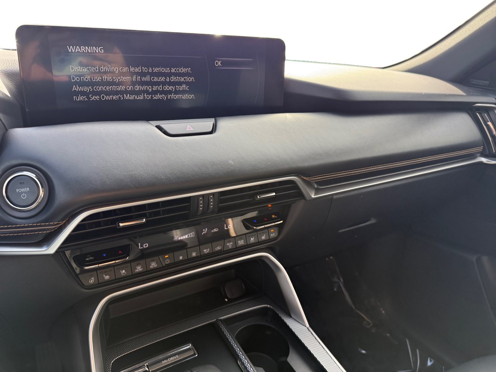 Certified 2025 MAZDA CX-70 Plug-In Hybrid w/ Premium Plus AWD/4WD image 12