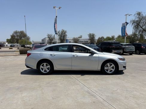 Used 2021 Chevrolet Malibu LS FWD image 5