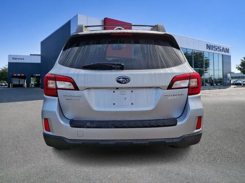 Used 2015 Subaru Outback 2.5i Premium AWD/4WD image 5