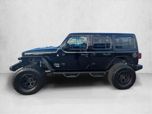Used 2018 Jeep Wrangler Unlimited Sport S AWD/4WD image 9
