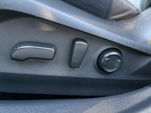 Used 2021 Subaru Outback Premium image 12