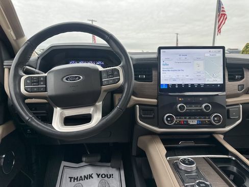 Used 2024 Ford Expedition Limited image 28