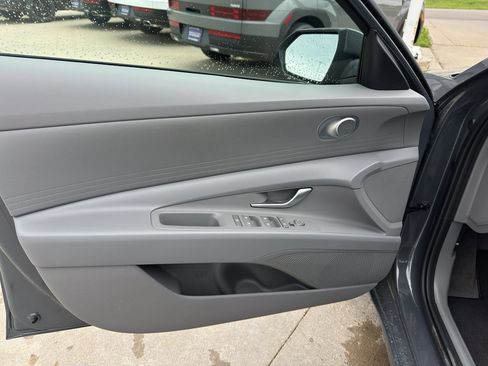 New 2026 Hyundai Elantra SE FWD image 10