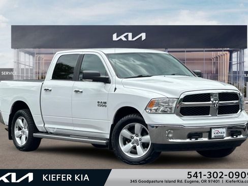 Used 2018 RAM 1500 Classic SLT w/ Luxury Group AWD/4WD image 1