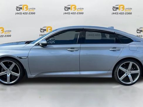Used 2018 Honda Accord Sport image 8