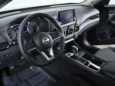 Used 2024 Nissan Sentra SV image 11