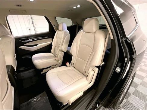 Used 2023 Buick Enclave Essence image 21