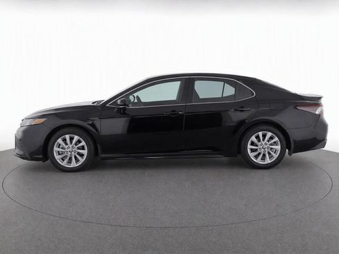 Used 2024 Toyota Camry SE FWD image 6