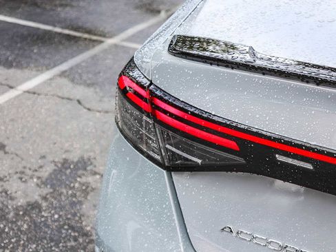 Used 2024 Honda Accord Sport image 7