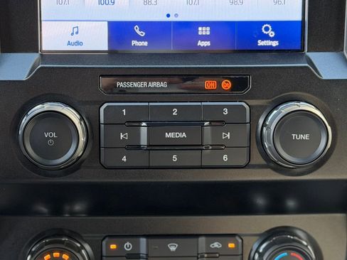 Used 2020 Ford F250 XLT w/ XLT Premium Package AWD/4WD image 9