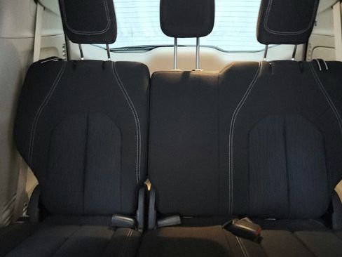 Used 2023 Chrysler Voyager LX image 29