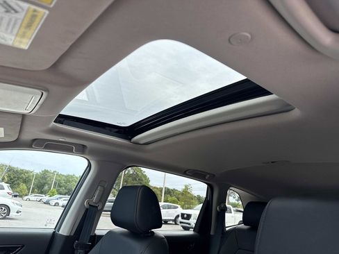 Used 2023 Honda CR-V EX-L image 17
