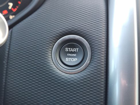 New 2025 Land Rover Discovery Dynamic SE image 20