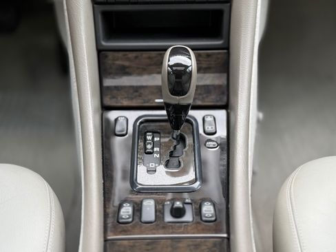 Used 2001 Mercedes-Benz CLK 430 Coupe image 30