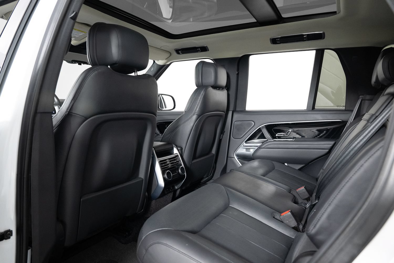 Used 2022 Land Rover Range Rover SE AWD/4WD image 19