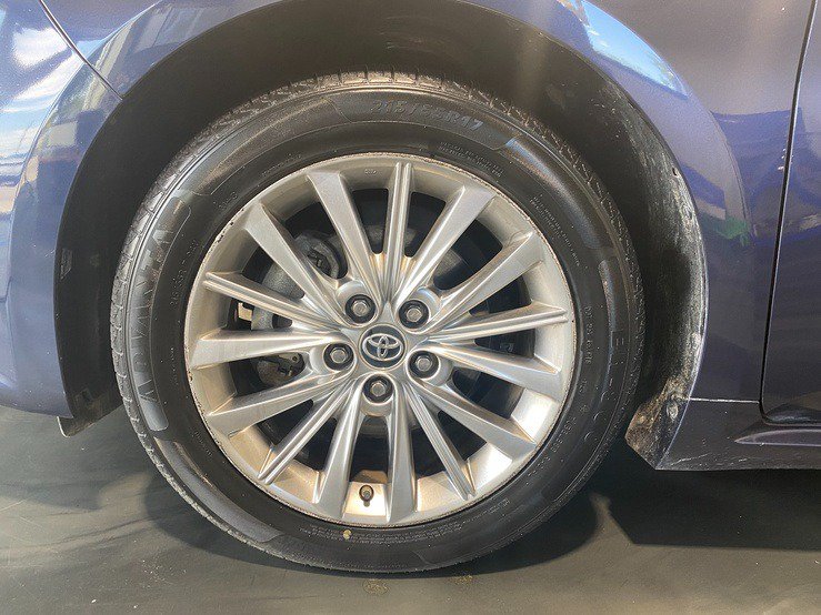 Used 2016 Toyota Avalon Limited w/ Toyota Safety Sense Package FWD image 7