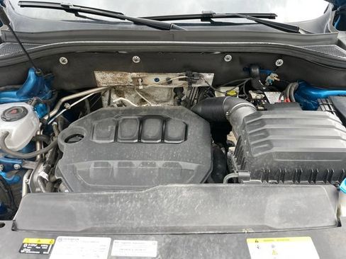 Used 2024 Volkswagen Atlas Cross Sport SE FWD image 31