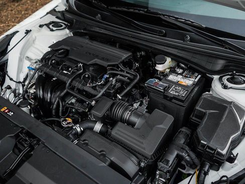 New 2025 Kia K4 GT-Line w/ GT-Line Sunroof Package image 7