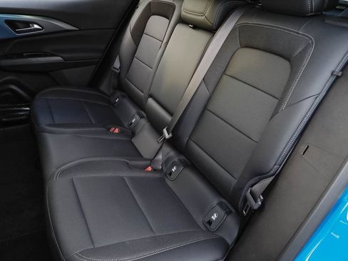 Used 2025 Chevrolet Equinox EV LT w/ Convenience Package FWD image 21