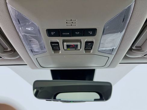 Used 2022 Toyota RAV4 Limited image 24