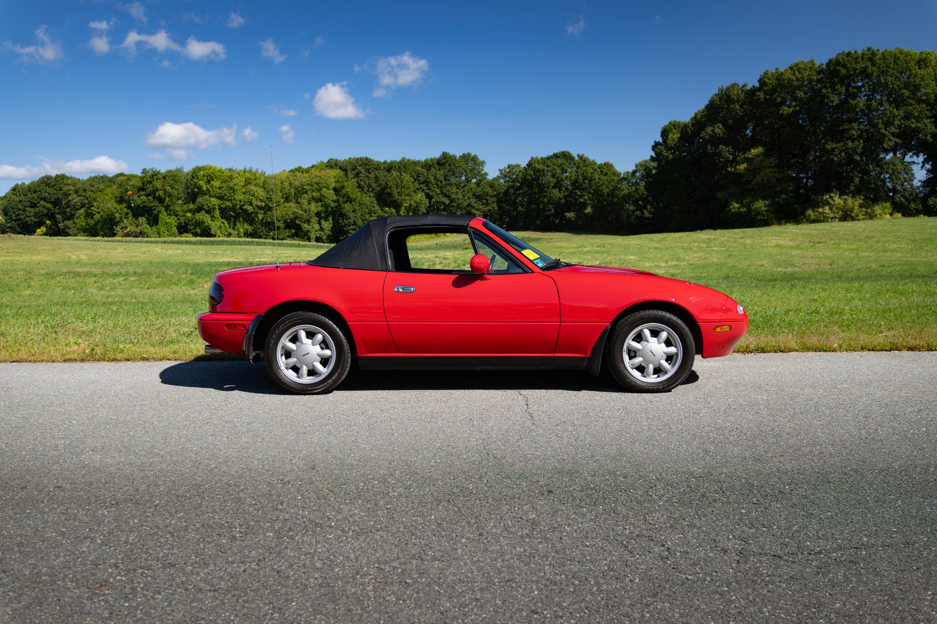 Used 1990 MAZDA MX-5 Miata RWD image 24