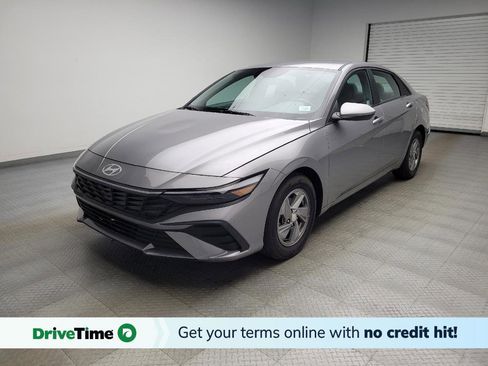 Used 2025 Hyundai Elantra SE w/ Cargo Package FWD image 1