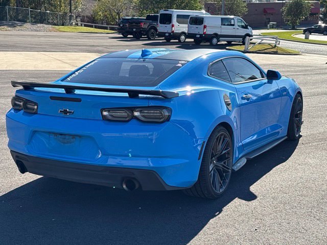 Used 2022 Chevrolet Camaro LT RWD image 7